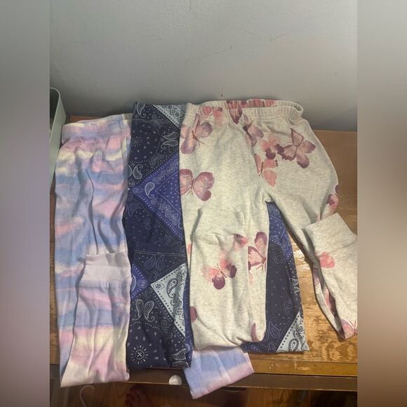 Bundle of 3 girls Carter's Multicolor Leggings size 6/7 EUC - Picture 1 of 6